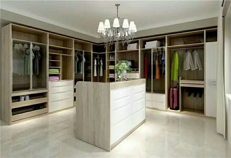 無孔工藝?yán)字Z數(shù)控開料機(jī)